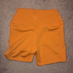 Saski Short